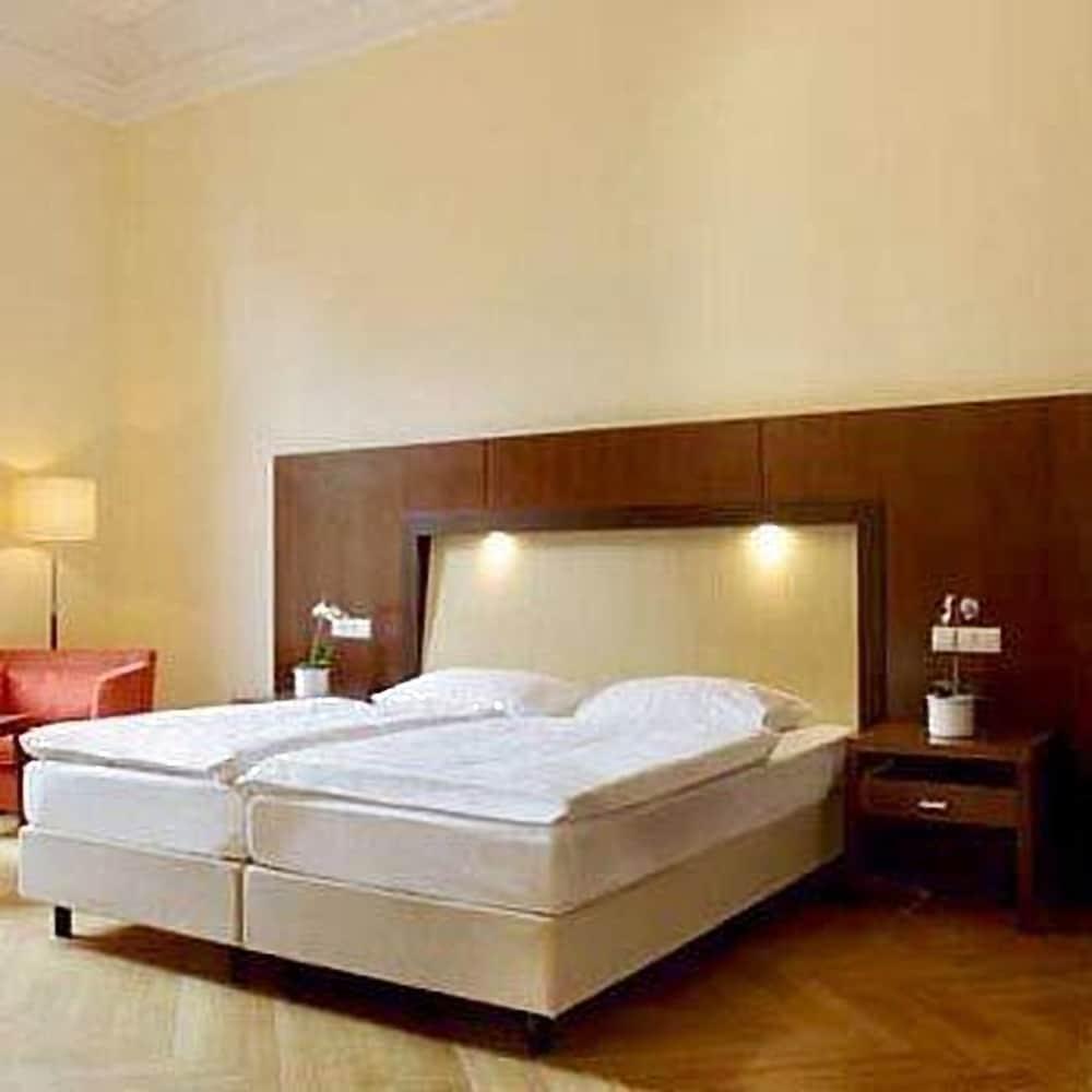 Alsterblick Boutique Hotel Hamburg Bagian luar foto